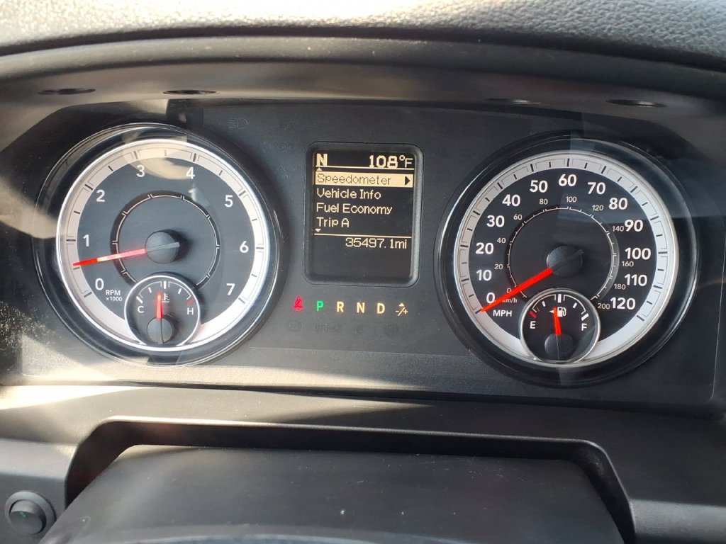 Used 2022 RAM 1500 Classic SLT AWD/4WD image 32