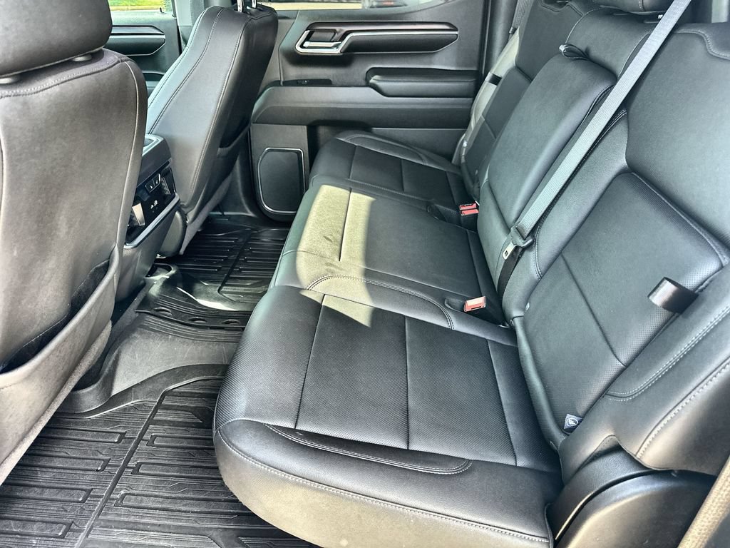 Used 2024 GMC Sierra 1500 SLT AWD/4WD image 16