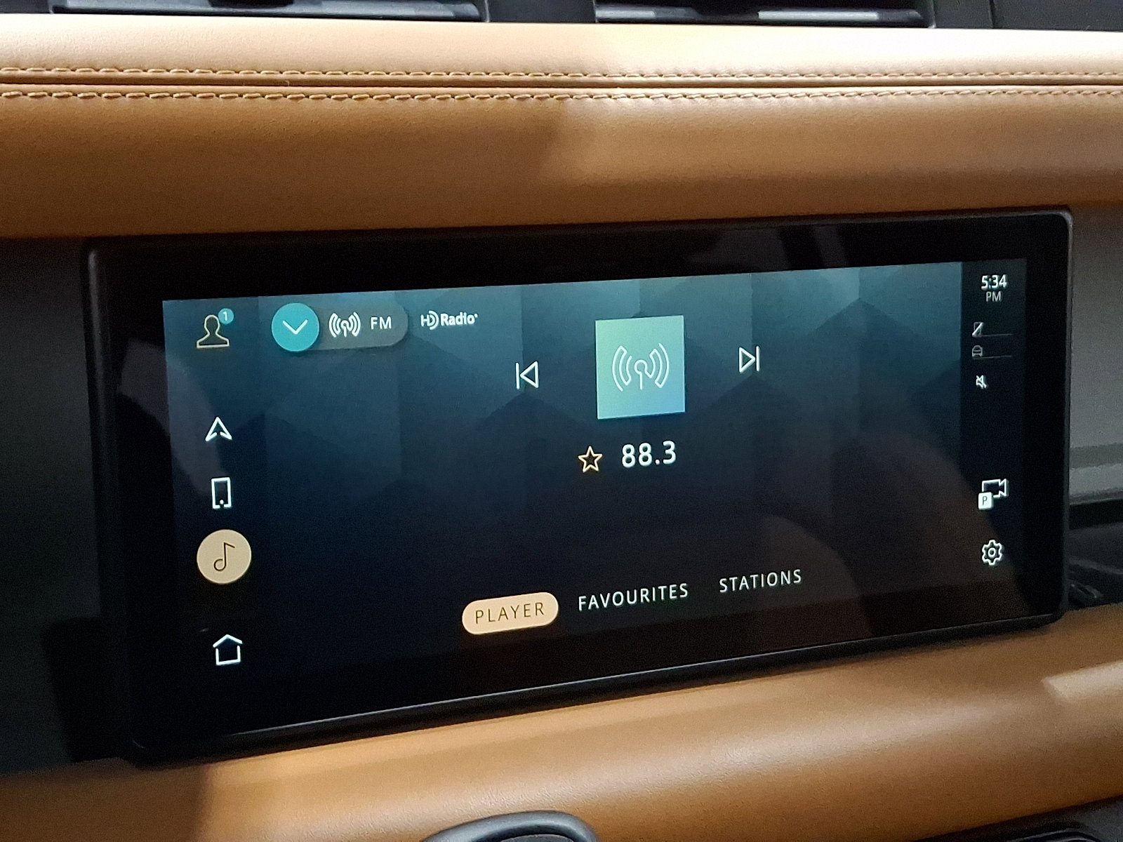 Certified 2024 Land Rover Defender 110 S image 17