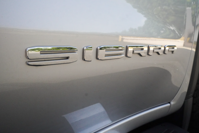 Used 2022 GMC Sierra 1500 SLT w/ SLT Premium Plus Package AWD/4WD image 43