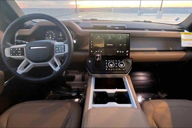 New 2026 Land Rover Defender 110 X-Dynamic SE image 5