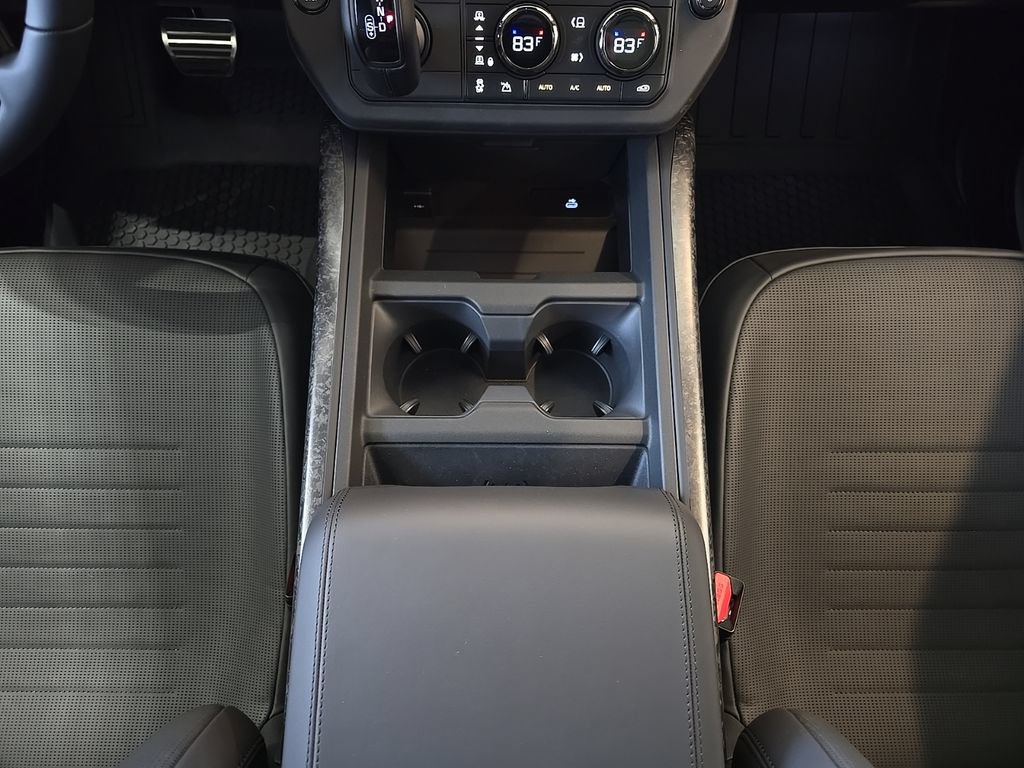 New 2026 Land Rover Defender 110 OCTA AWD/4WD image 21