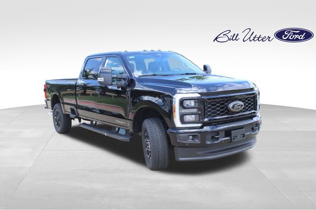 New 2026 Ford F350 Lariat w/ Black Appearance Package AWD/4WD image 2