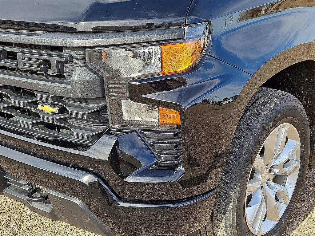Used 2024 Chevrolet Silverado 1500 Custom image 8