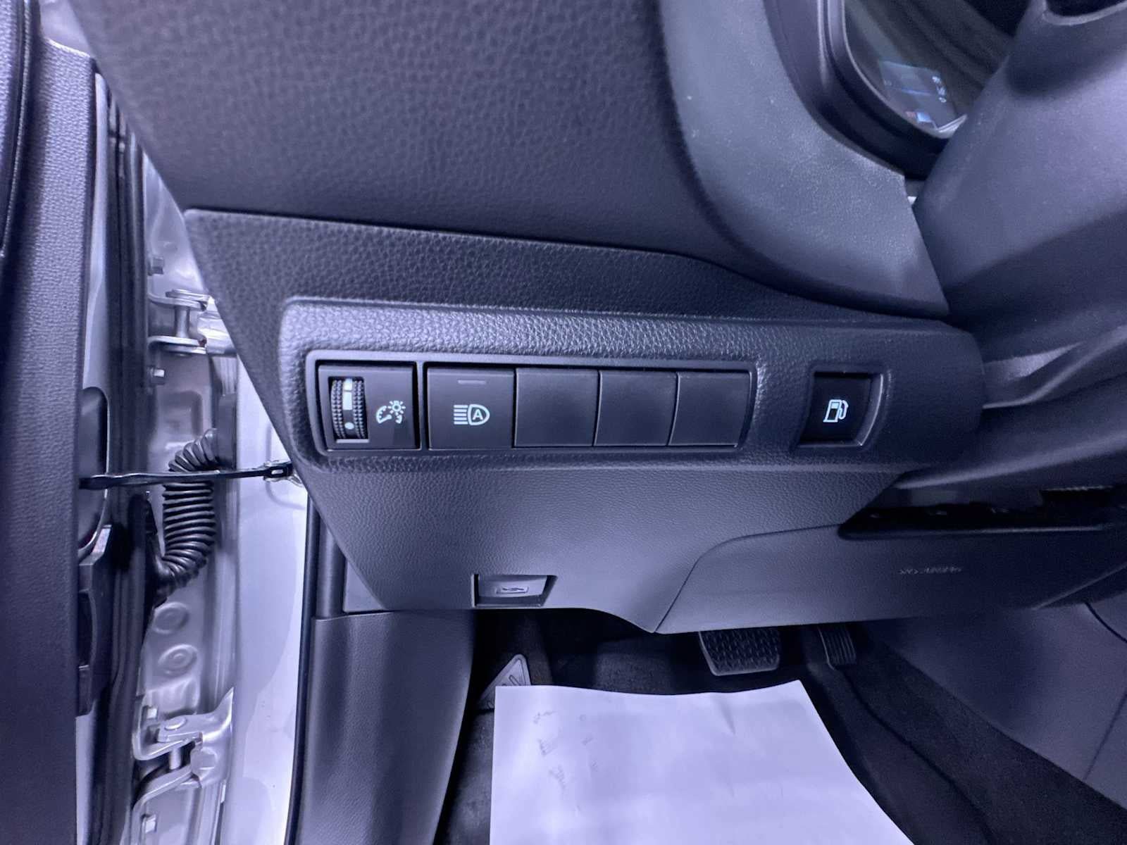 Used 2025 Toyota Corolla LE FWD image 16