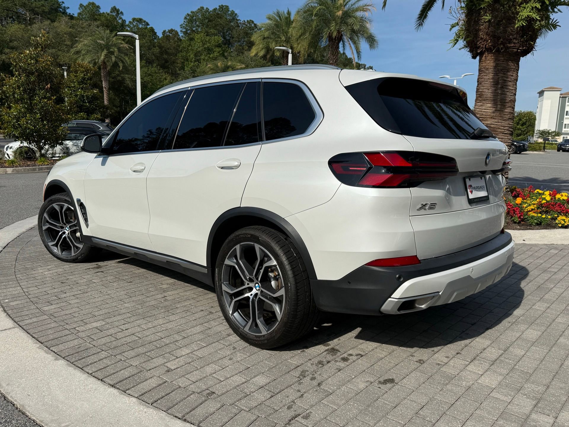 Used 2024 BMW X5 sDrive40i w/ Premium Package RWD image 2