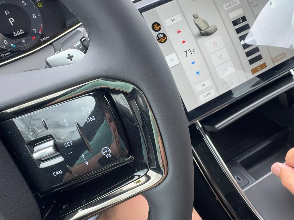 New 2026 Land Rover Range Rover Evoque S AWD/4WD image 19
