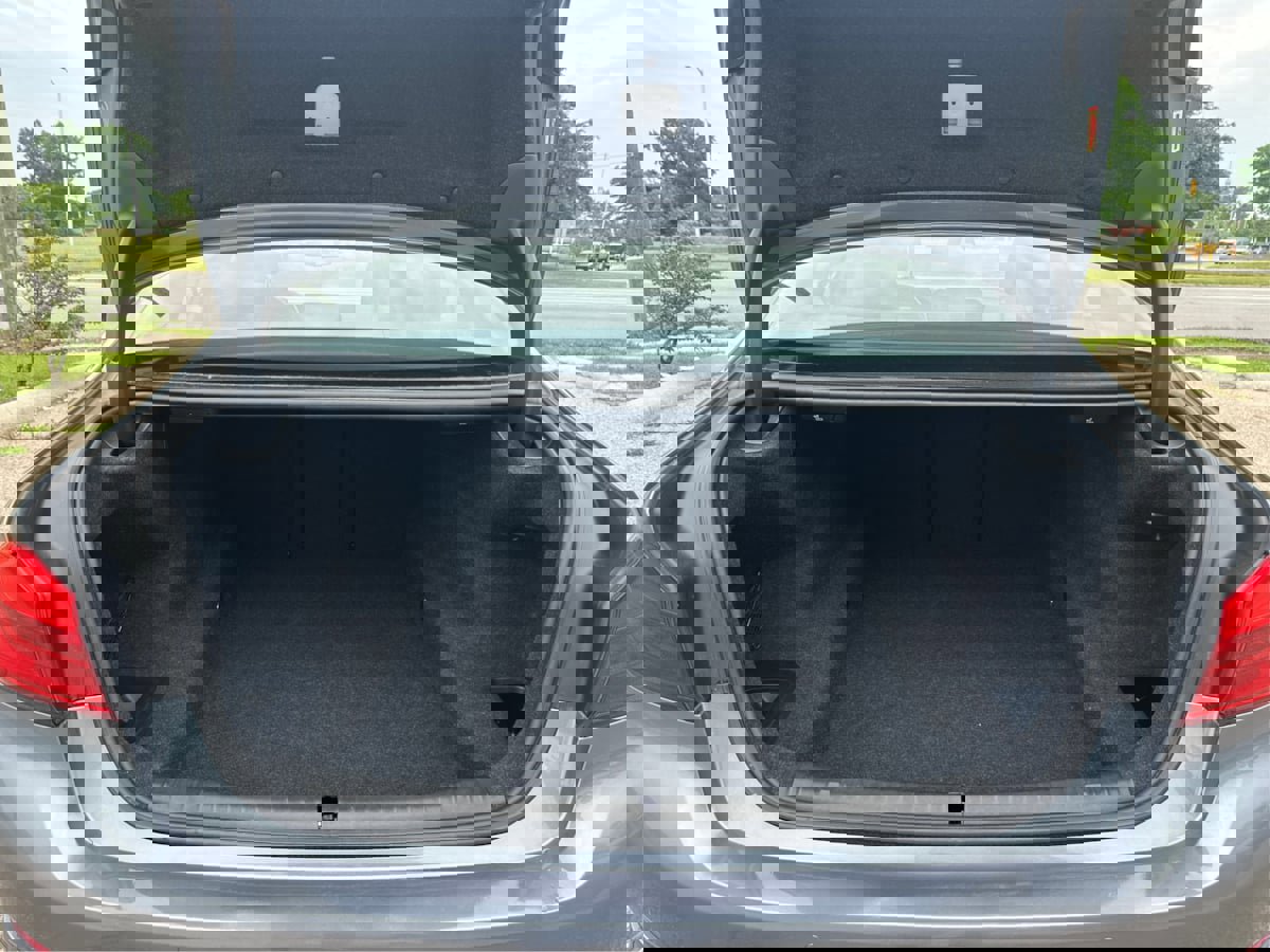 Used 2019 BMW 540i w/ Executive Package image 14