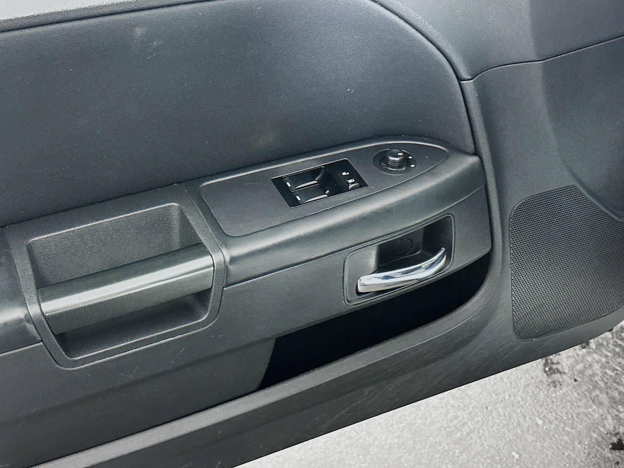 Used 2011 Dodge Challenger RWD image 15