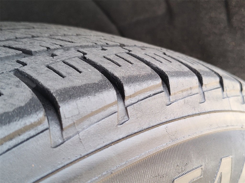 Used 2021 Chevrolet Equinox LS image 17