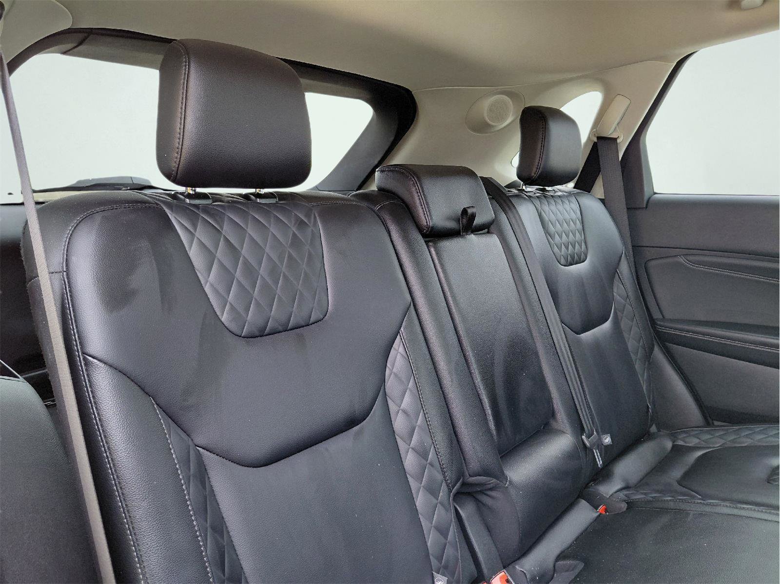 Used 2024 Ford Edge Titanium AWD/4WD image 15