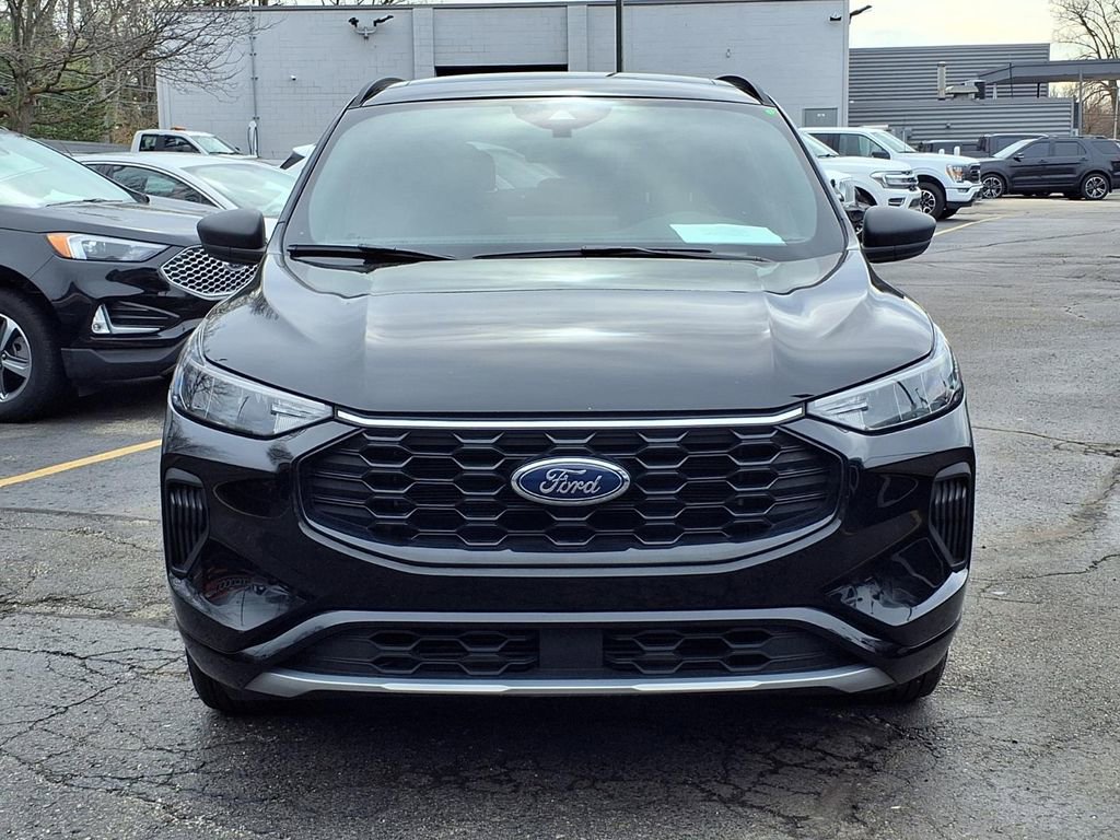 Used 2023 Ford Escape ST-Line w/ Tech Pack #1 image 7