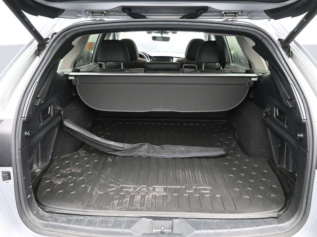 Used 2020 Subaru Outback Onyx Edition XT AWD/4WD image 6