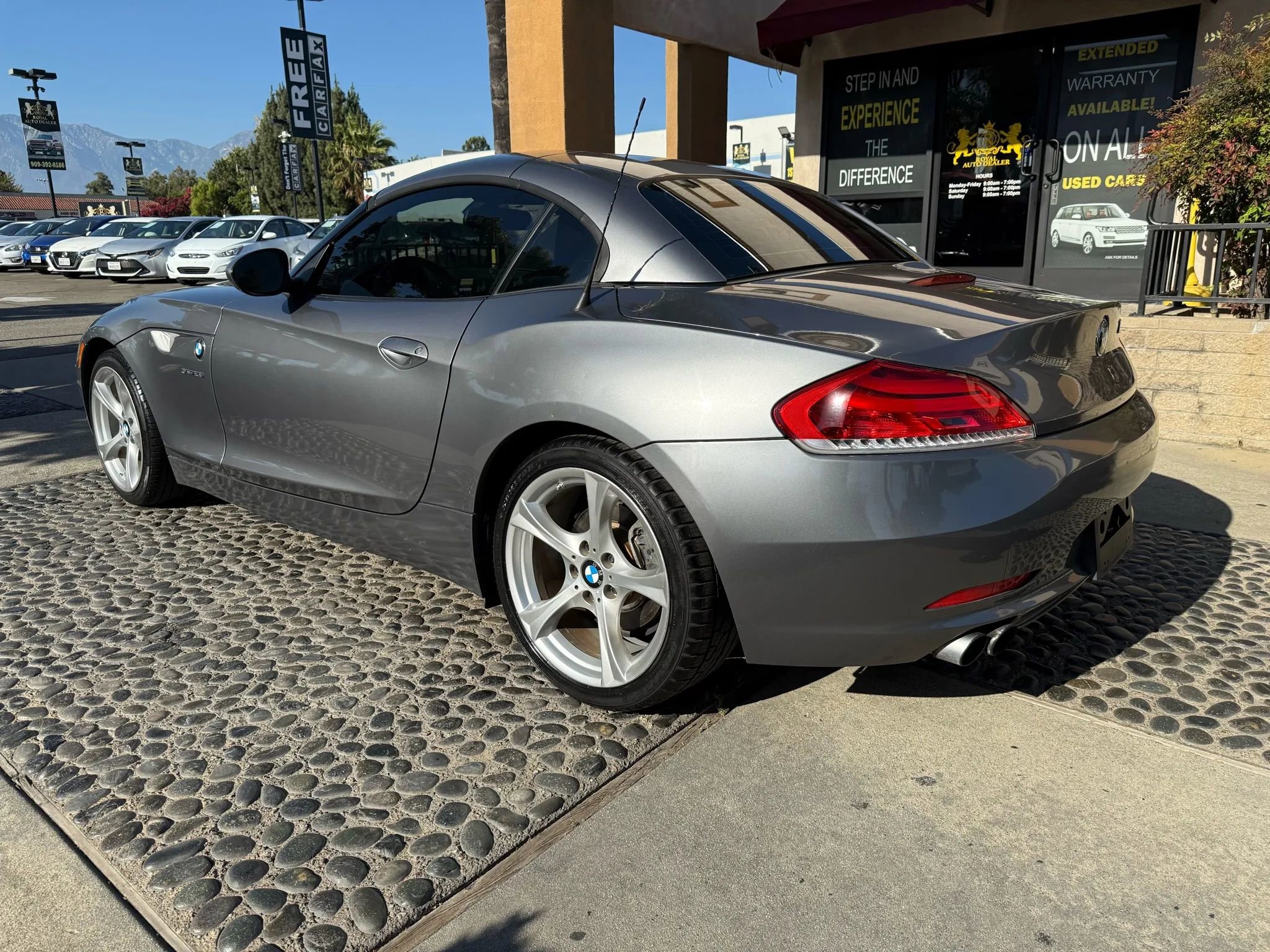Used 2013 BMW Z4 sDrive28i w/ Sport Pkg image 7