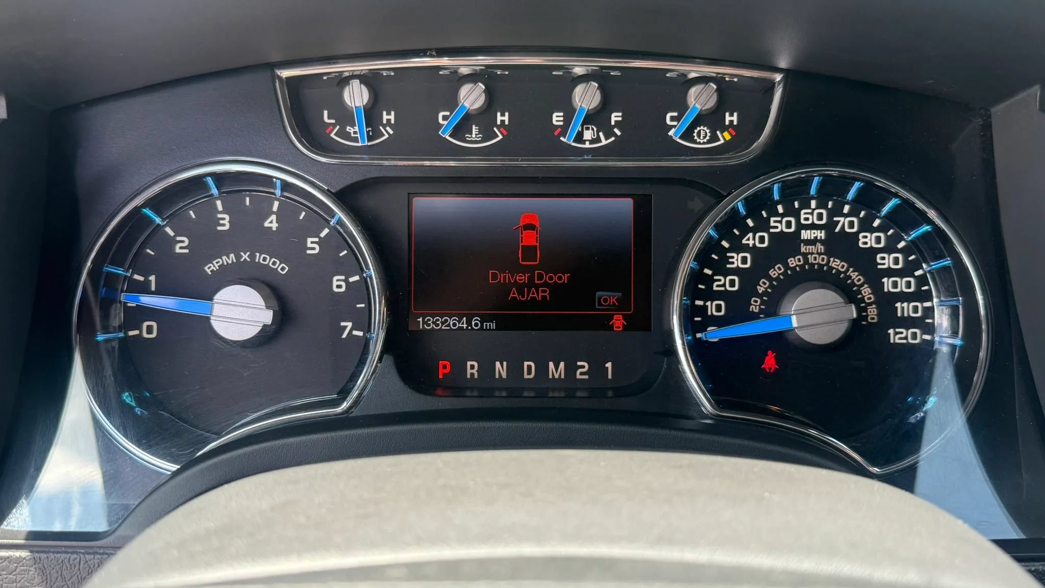 Used 2014 Ford F150 King Ranch w/ King Ranch Luxury Package AWD/4WD image 15