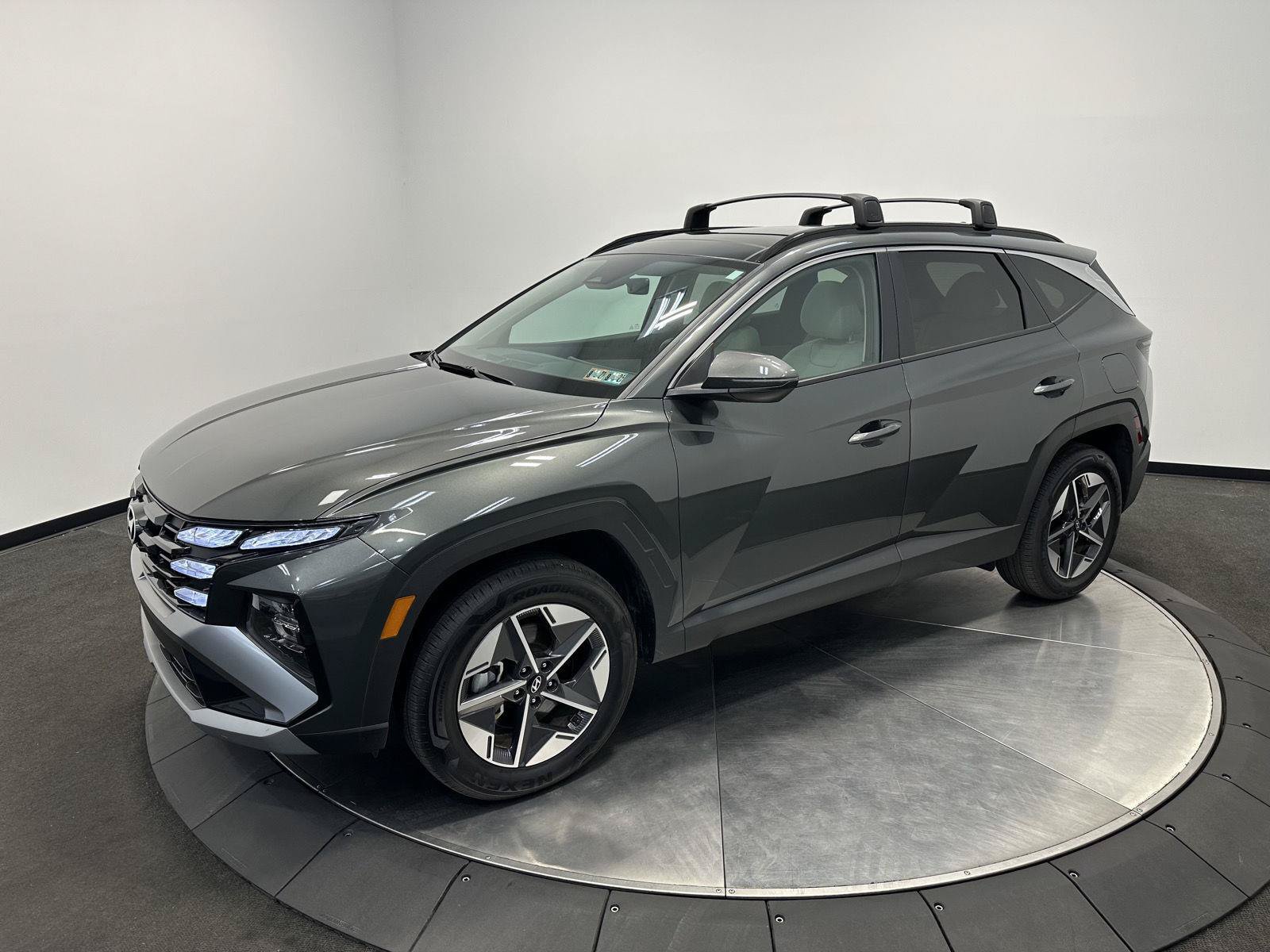 Used 2025 Hyundai Tucson SEL AWD/4WD image 4