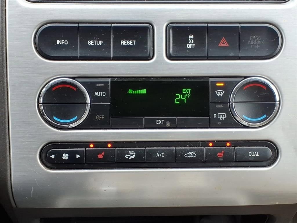 Used 2010 Ford Edge Limited image 17