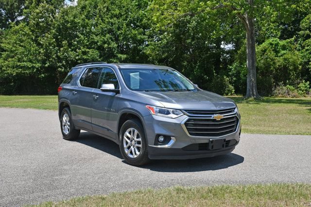 Used 2020 Chevrolet Traverse LT