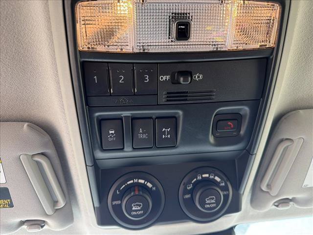 Used 2024 Toyota 4Runner TRD Off-Road Premium AWD/4WD image 15