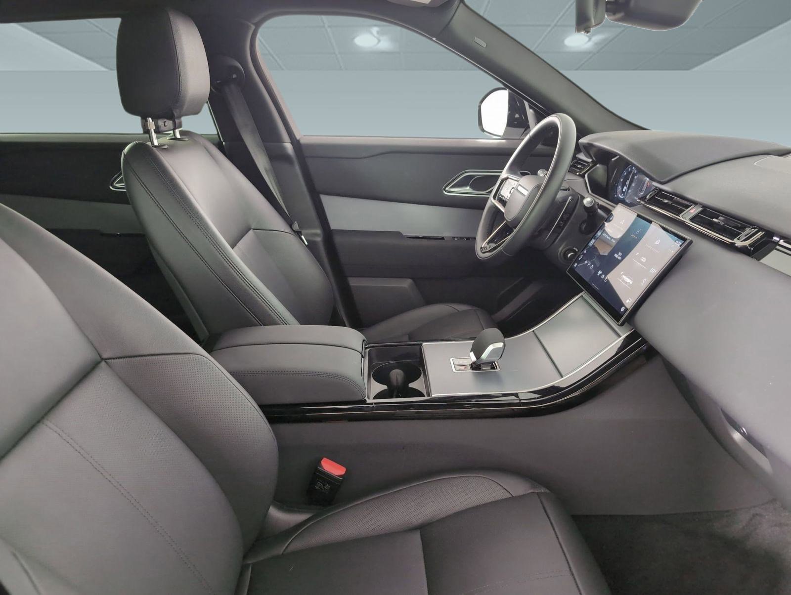 Certified 2025 Land Rover Range Rover Velar S image 19