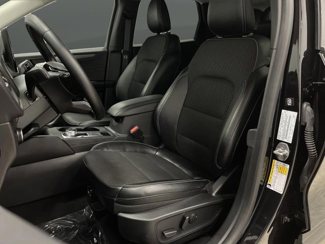 Used 2024 Ford Escape SE image 4