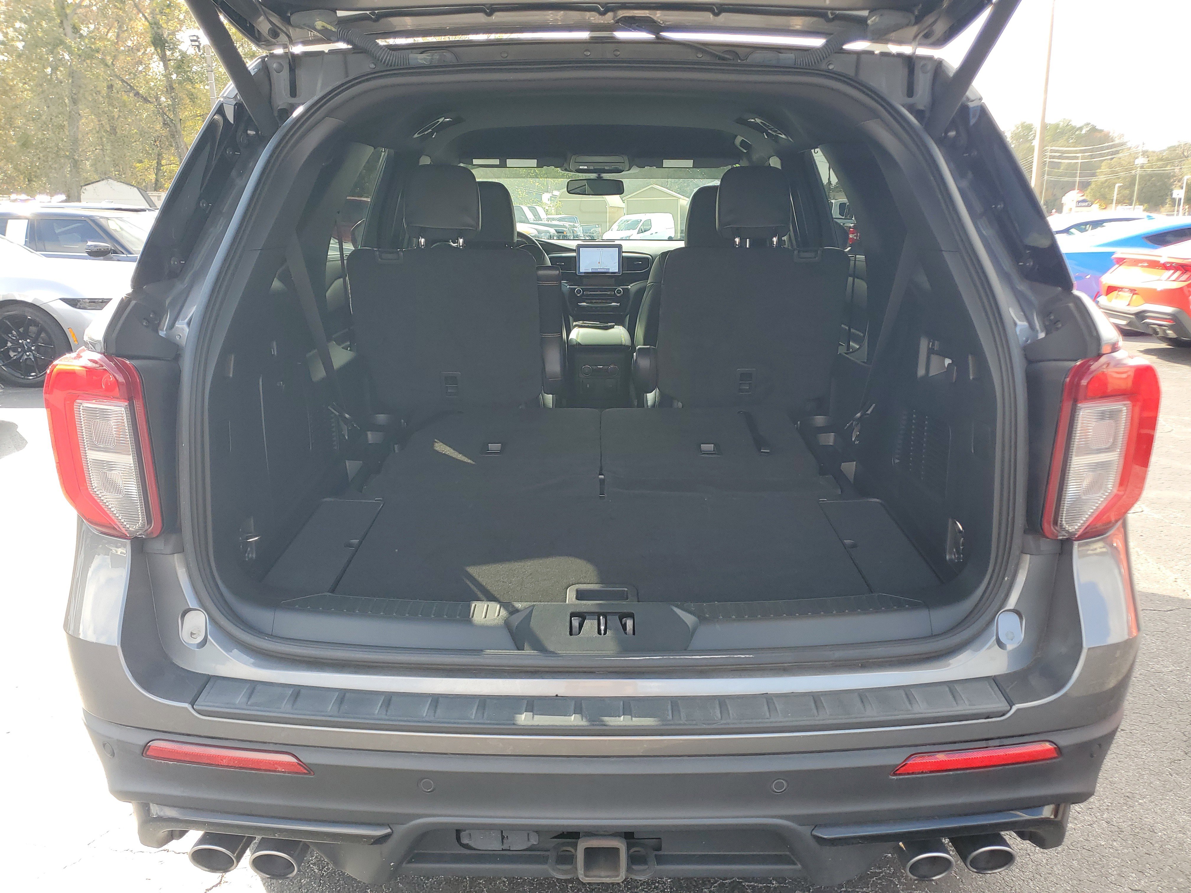 Used 2022 Ford Explorer ST image 25