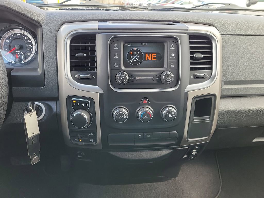 Used 2017 RAM 1500 Classic SLT image 28