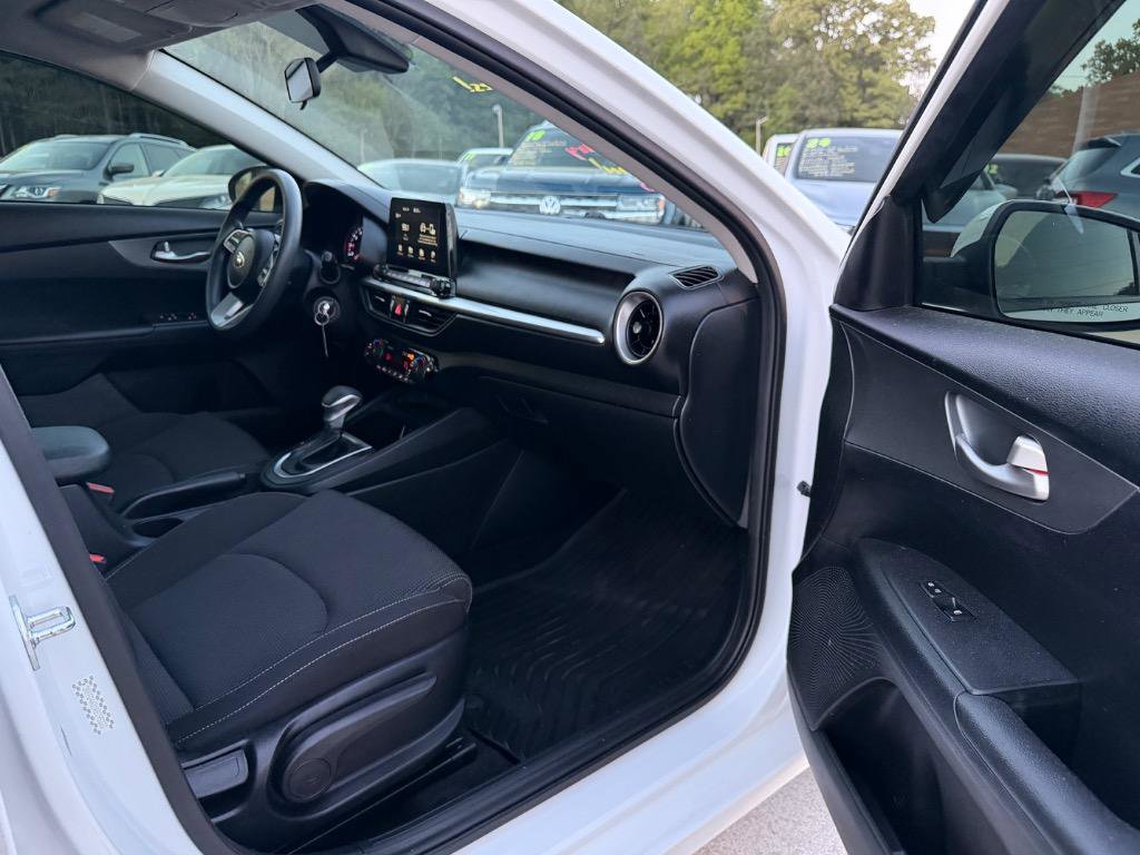 Used 2019 Kia Forte LXS image 18