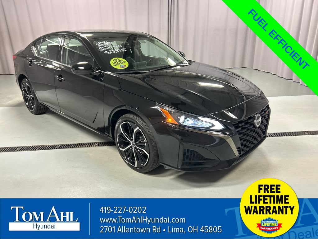 Used 2025 Nissan Altima 2.5 SR AWD/4WD image 1