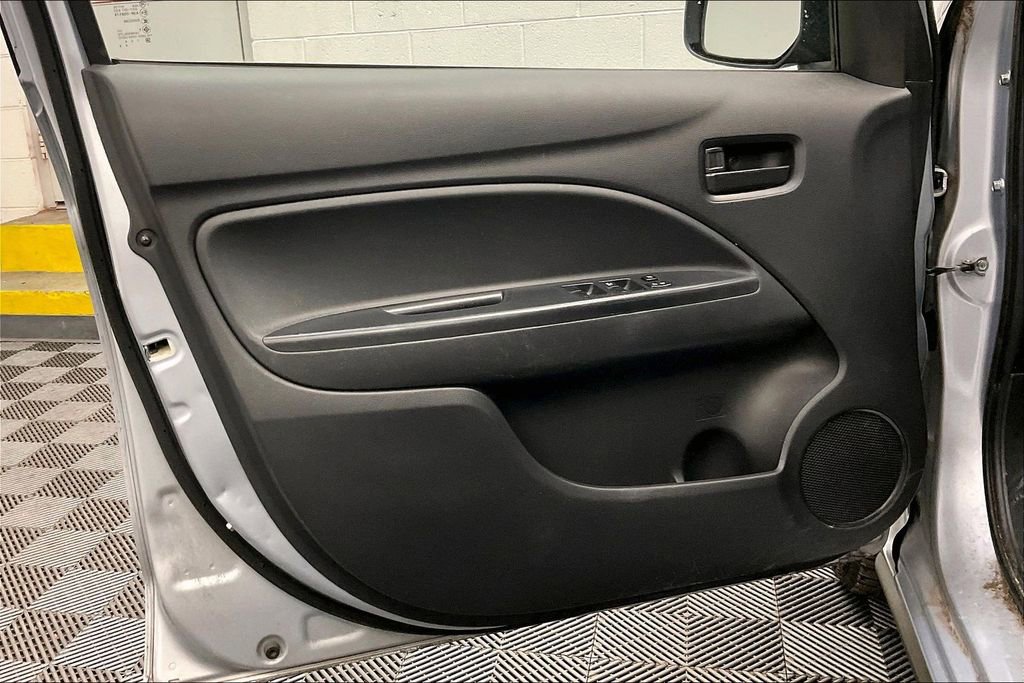 Used 2018 Mitsubishi Mirage ES image 14