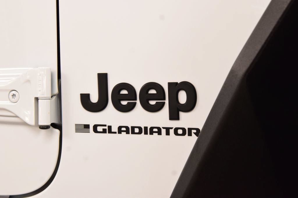 Used 2024 Jeep Gladiator Sport AWD/4WD image 15