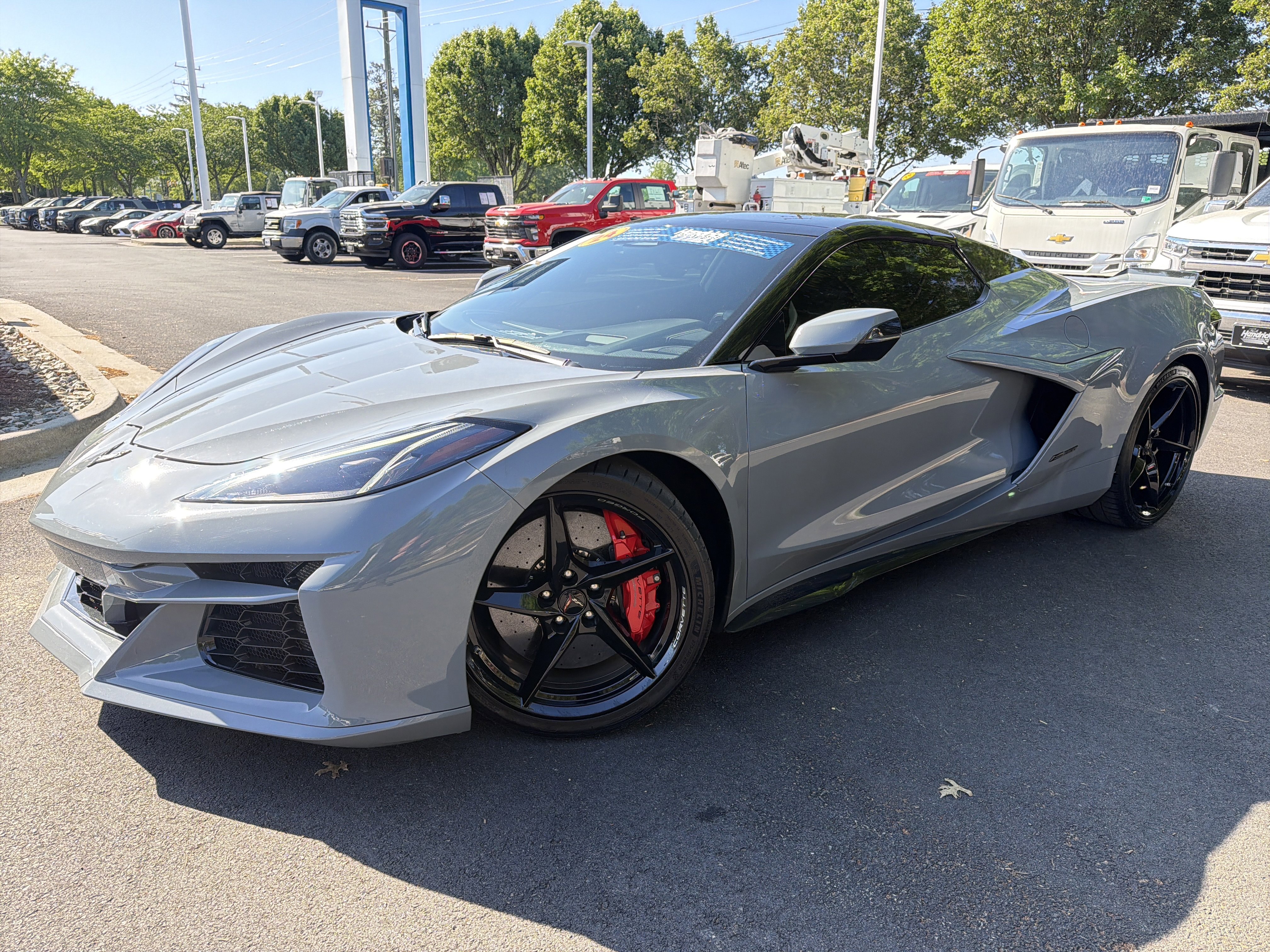 Used 2025 Chevrolet Corvette E-Ray w/ ZER Performance Package AWD/4WD image 5