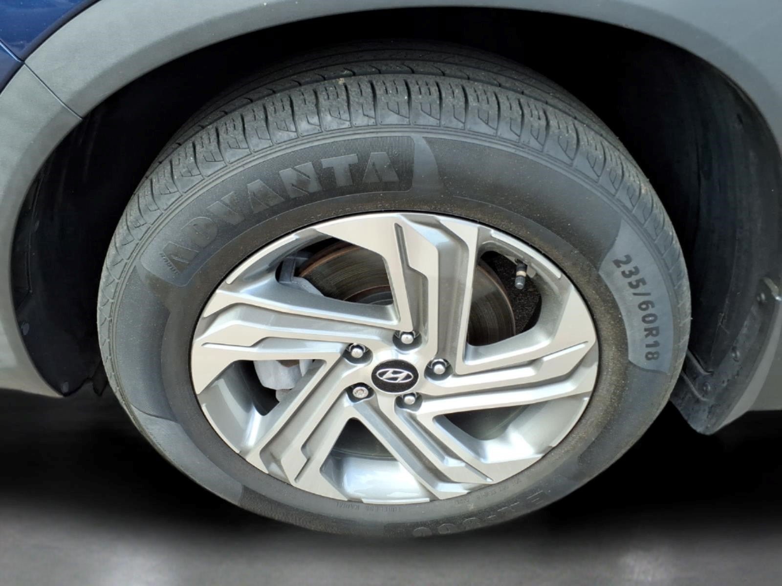 Used 2022 Hyundai Santa Fe SEL w/ Convenience Package FWD image 9