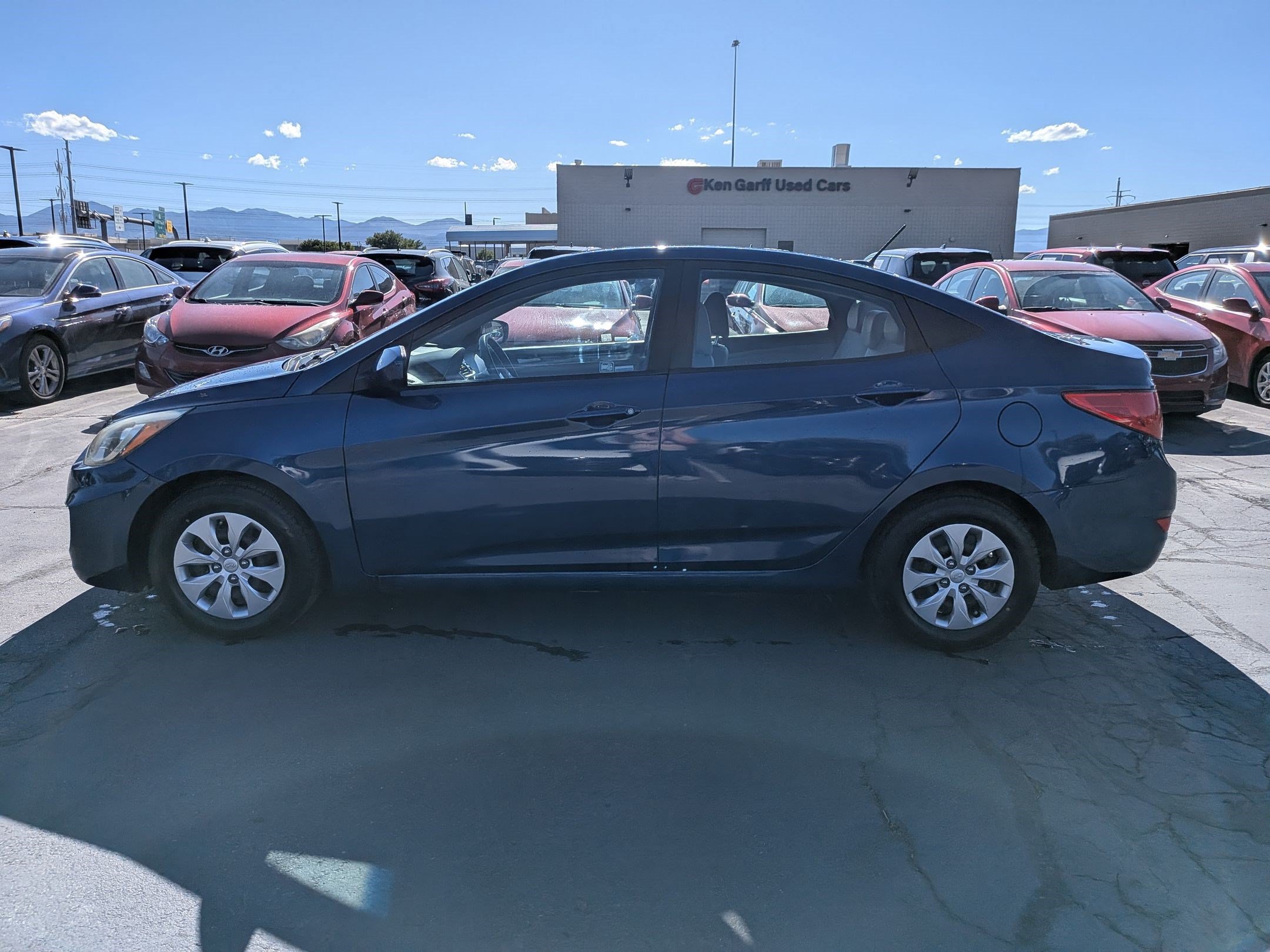 Used 2017 Hyundai Accent SE FWD image 9