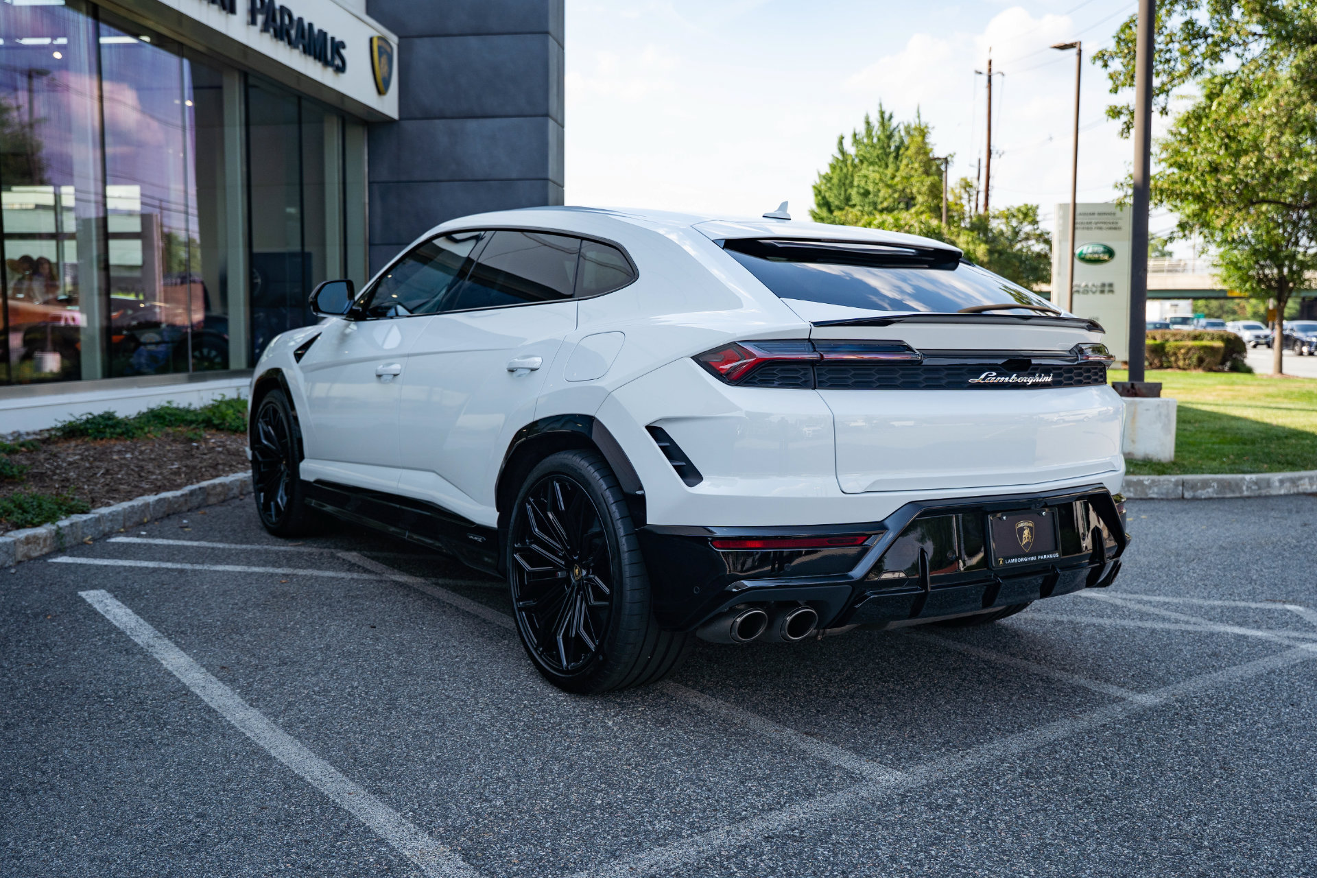 Used 2025 Lamborghini Urus Performante AWD/4WD image 12