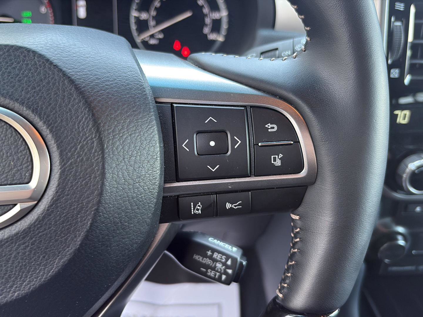 Used 2023 Lexus GX 460 Premium AWD/4WD image 11