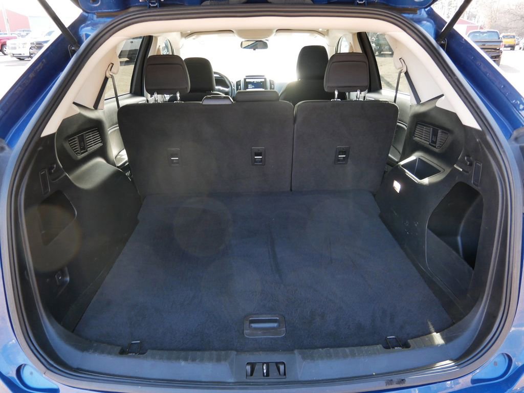 Certified 2022 Ford Edge SE w/ Black Appearance Package AWD/4WD image 10