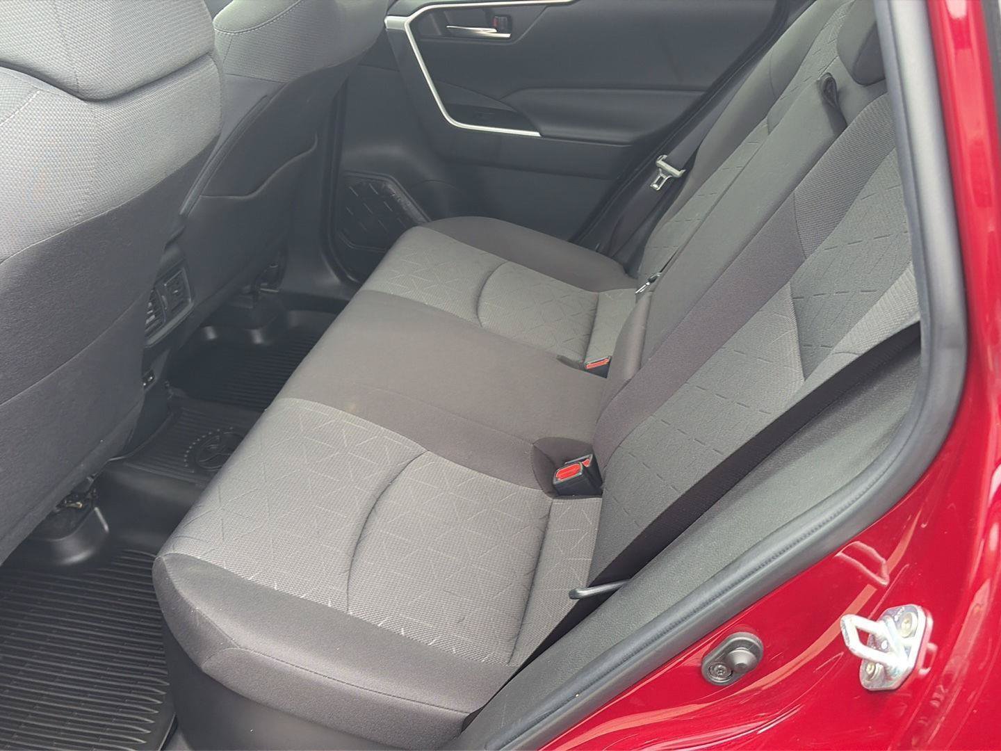 Used 2022 Toyota RAV4 XLE w/ Convenience Package AWD/4WD image 15