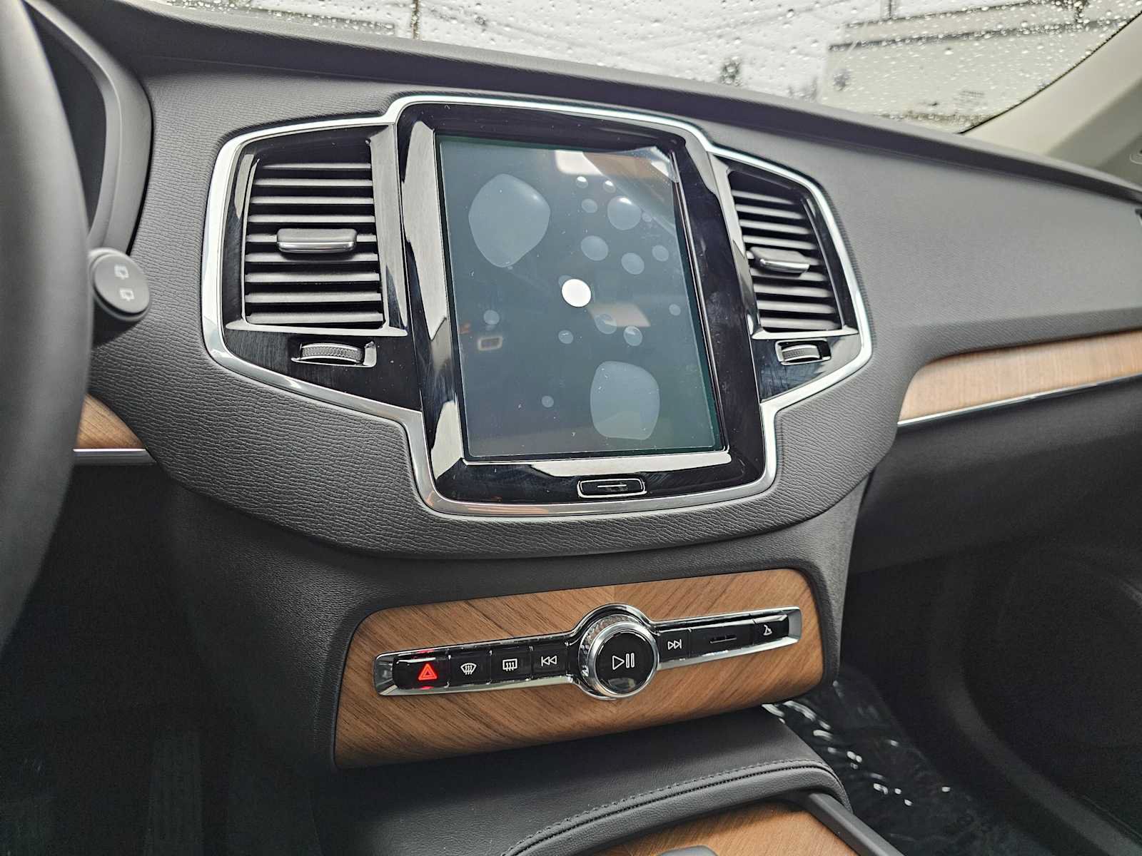 New 2025 Volvo XC90 B6 Plus w/ Protection Package Premier AWD/4WD image 28