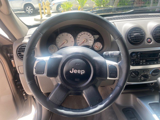 Used 2003 Jeep Liberty Limited image 40