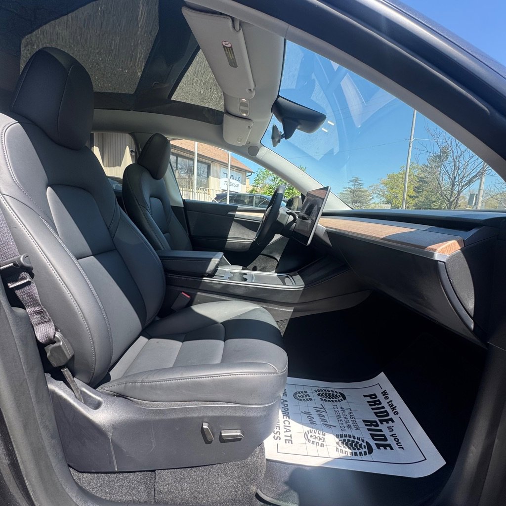 Used 2024 Tesla Model Y Long Range image 16