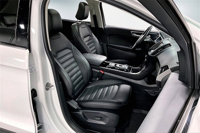 Used 2020 Ford Edge SEL w/ Convenience Package image 28