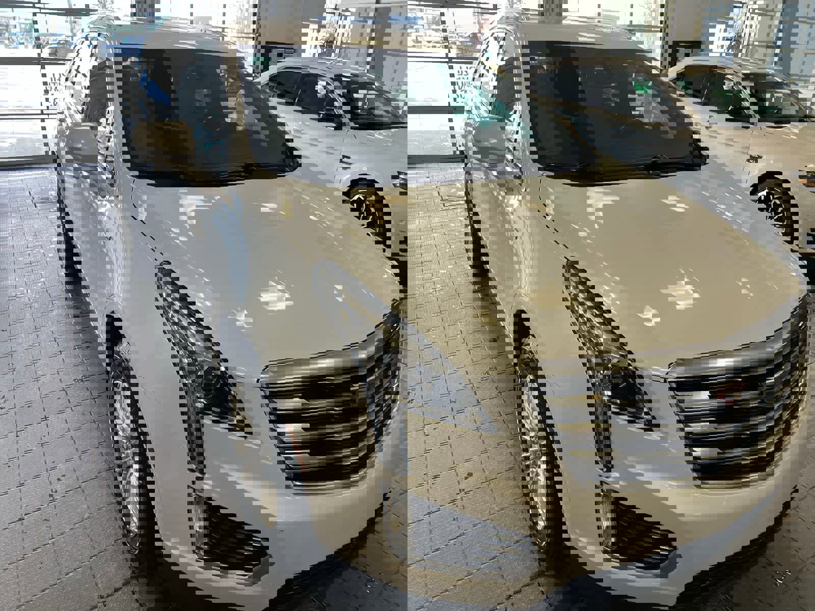 Used 2017 Cadillac XT5 FWD image 4