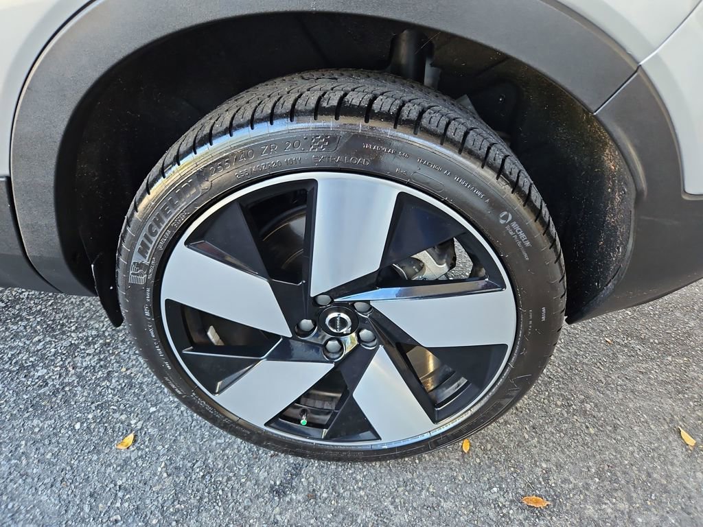 Used 2023 Volvo C40 P8 Recharge Ultimate image 31