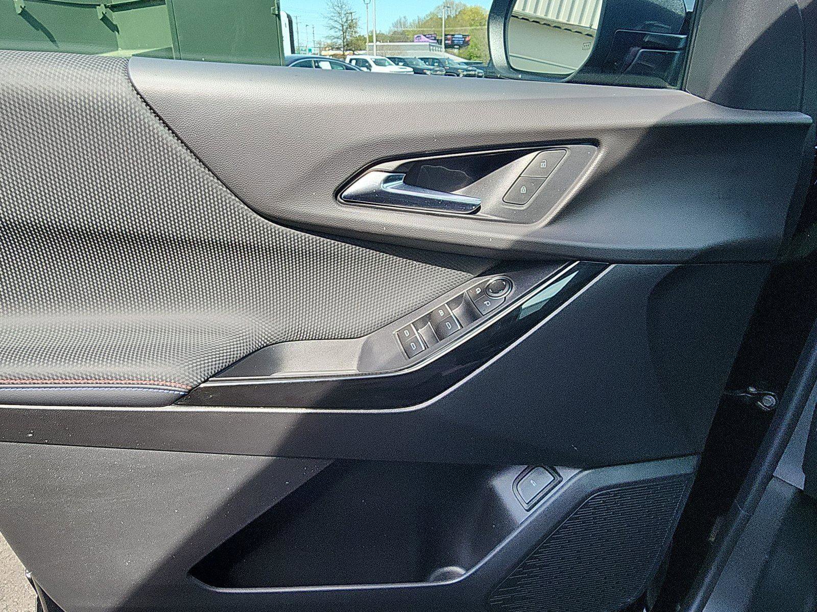 New 2026 Chevrolet Equinox RS w/ LPO, Floor Liner Package image 18