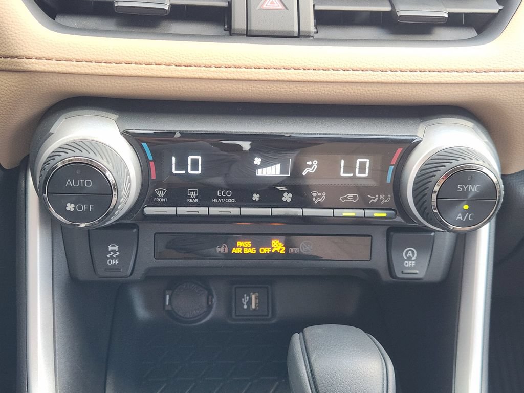 Used 2023 Toyota RAV4 XLE w/ Convenience Package FWD image 18