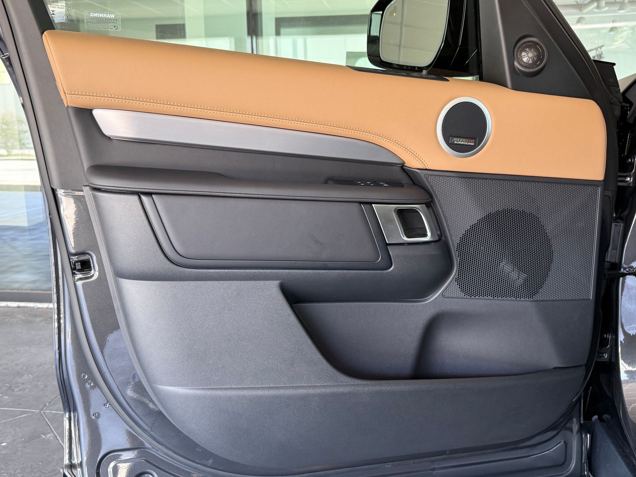 New 2026 Land Rover Discovery Limited Edition AWD/4WD image 21