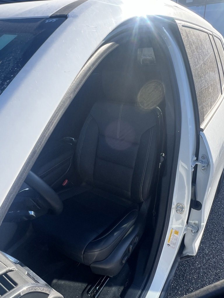 Used 2024 GMC Acadia Elevation image 4