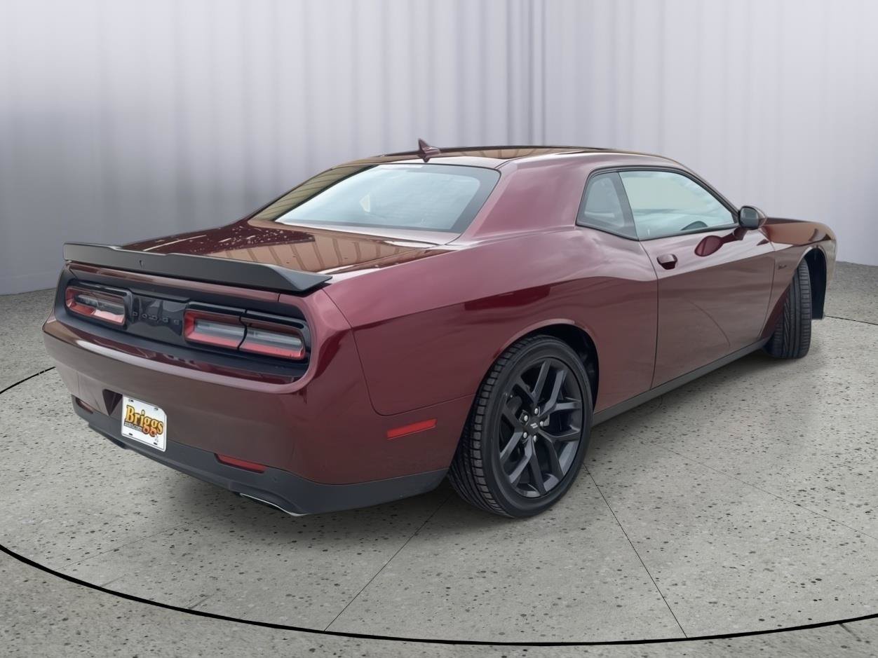 Used 2023 Dodge Challenger R/T RWD image 5