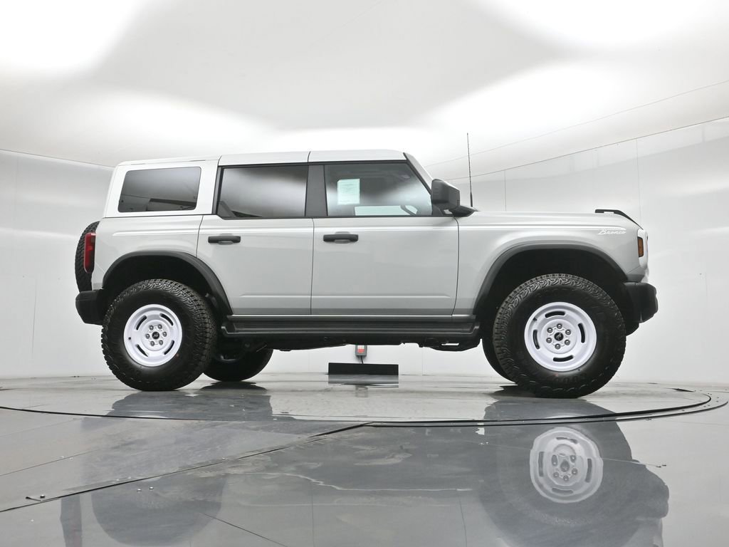 New 2026 Ford Bronco Heritage Edition AWD/4WD image 3